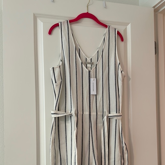 NWT Striped Sleeveless Jumpsuit - Picture 3 of 4